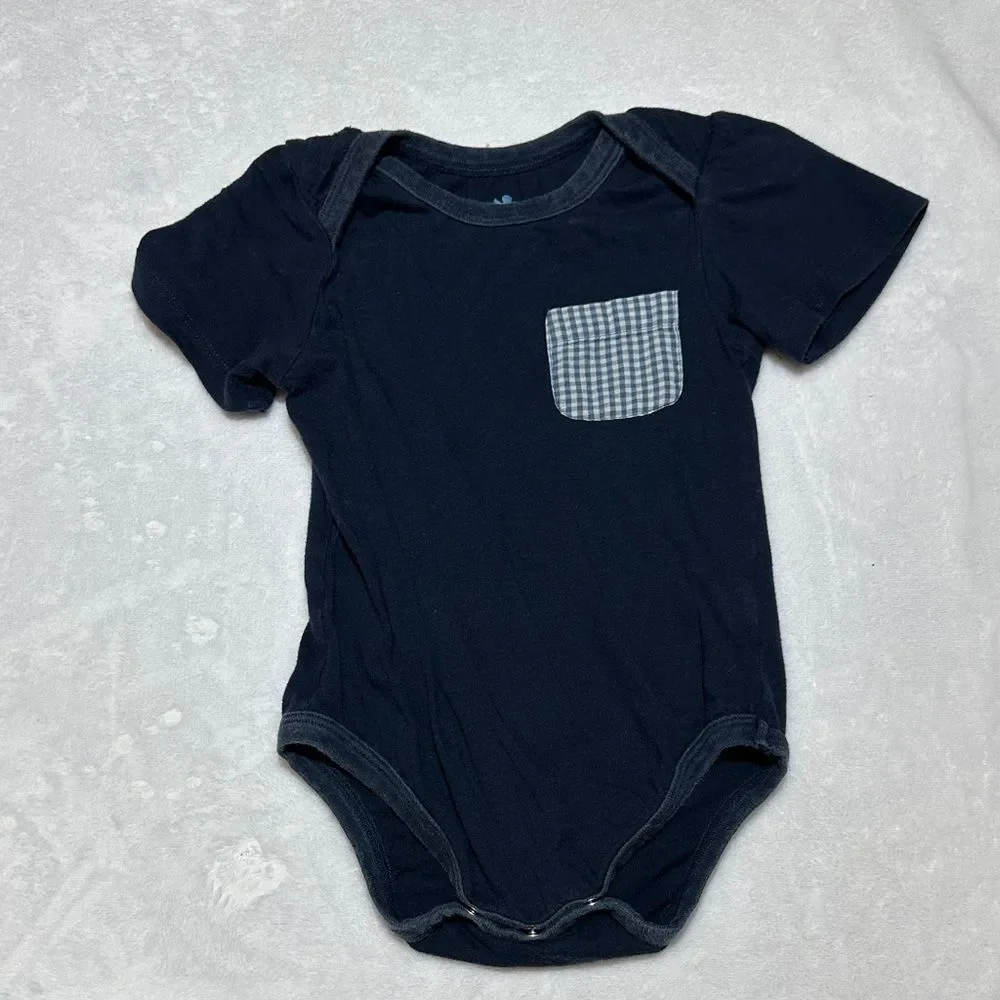 EUC The Beaufort Bonnet Co. nautical shorts & Blue Rooster pocket onesie 12/18mo